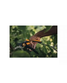 Fiskars P521 Bypass Ergo Pruner